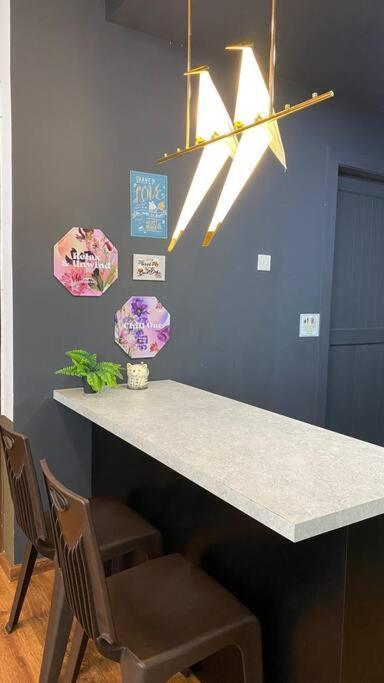 8Pax Cozy Home Stay Jazz Suites 1 Vivacity Kuching Sarawak 3Br ภายนอก รูปภาพ