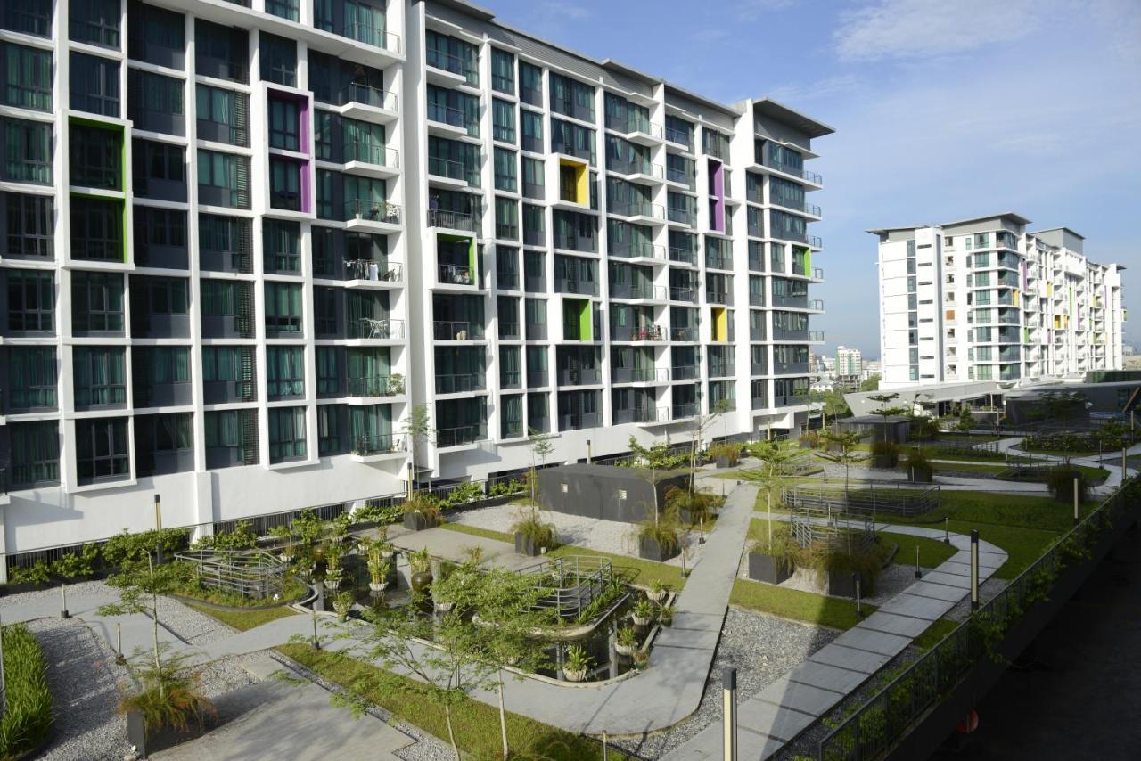 8Pax Cozy Home Stay Jazz Suites 1 Vivacity Kuching Sarawak 3Br ภายนอก รูปภาพ